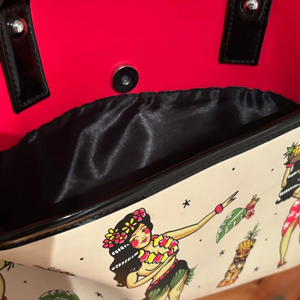 Sourpuss Black and Red Hula Dancers Shoulder Bag - Picture 7 of 7